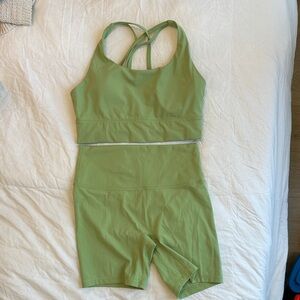 VNTUR Green Sports Bra & Biker Short Set
